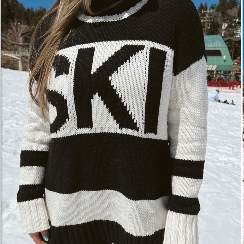 Show Me Your Mumu SKI Black and White Women's Sweater